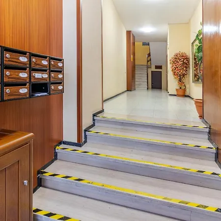 Flatguest Triana Urbano Апартаменти